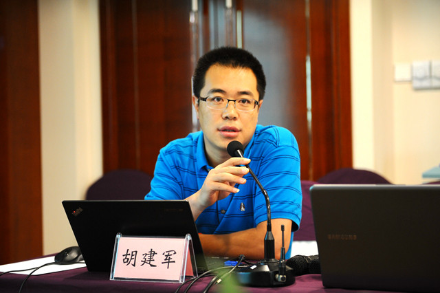 胡建军.jpg