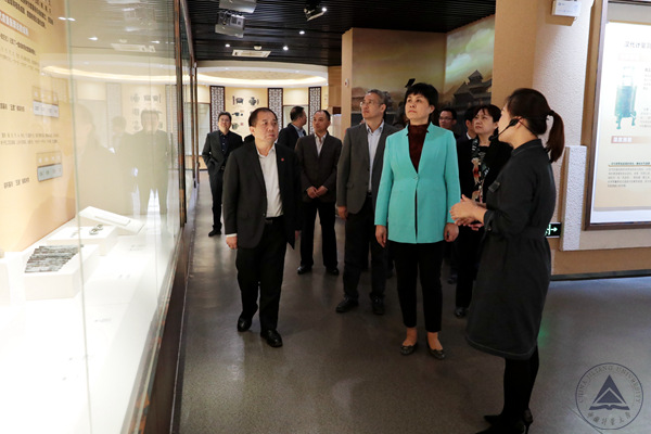 参观博物馆 (2).jpg