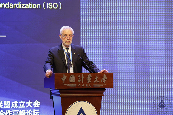 1526869281852.jpg 国际标准化组织主席约翰·沃尔特致辞 徐拓摄30.jpg