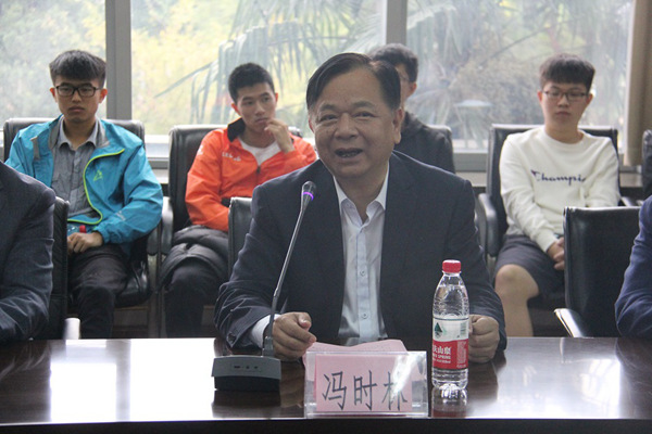 1540362095766.jpg 足球22.jpg