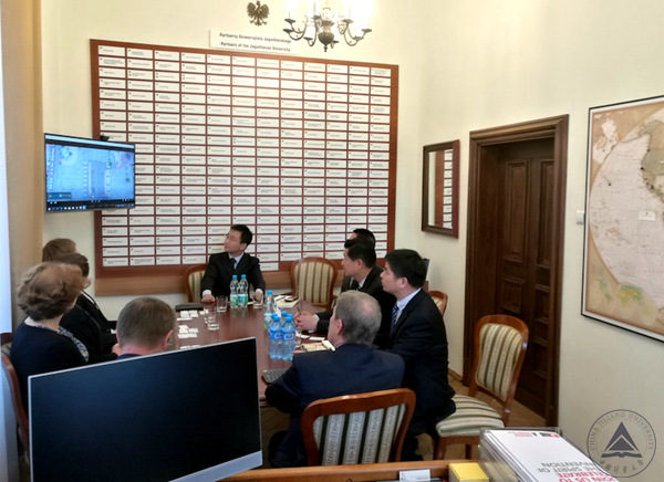 1525419027740.jpg 访波兰3_副本3.jpg